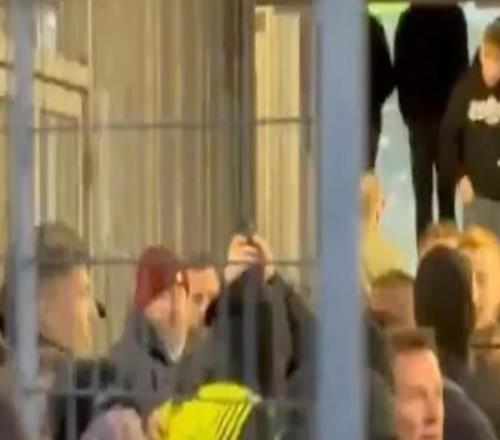 太陽報：維拉球迷與法國警方發(fā)生沖突，有球迷遭到電擊槍攻擊