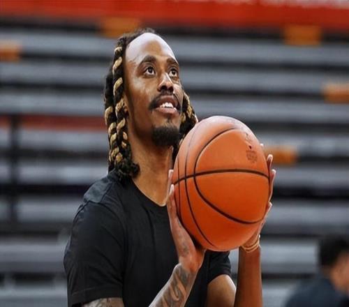 廣東10197深圳！球員評(píng)分：5人滿(mǎn)分，3人良好，2人不合格