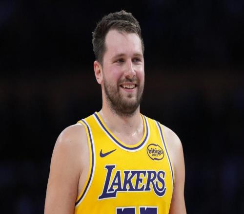 東契奇轟51+10+9，詹姆斯復(fù)出，湖人擊潰東部魚腩，升至西部第三