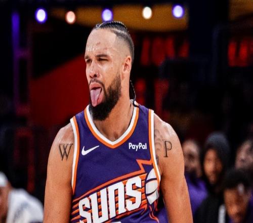 杰倫格林轟36分取四連勝！火箭全明星中鋒成笑話，休媒狂噴烏度卡