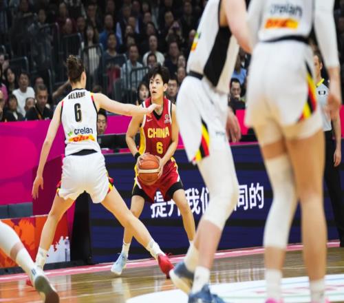 20+11不是張子宇極限！梅斯曼送女籃2句忠告，王思雨楊舒予尷尬了