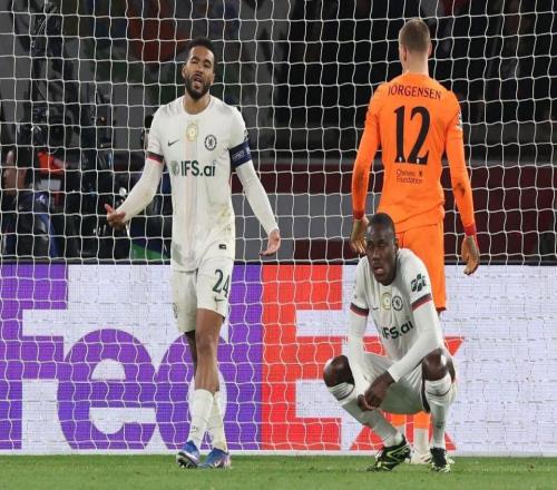 拉大了歐戰(zhàn)首回合險(xiǎn)遭團(tuán)滅，英超不過是在走意甲當(dāng)年走過的路