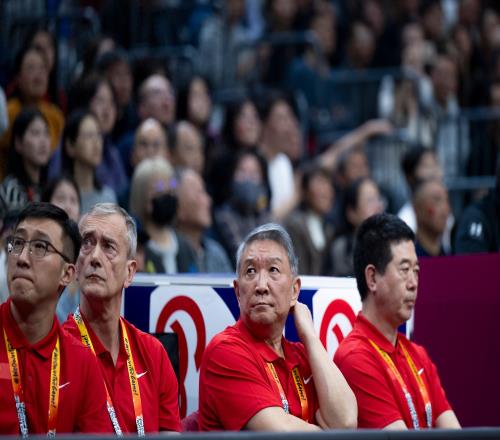 中國(guó)女籃慘敗比利時(shí)卻因禍得福，得到三大啟示，宮魯鳴收獲不小