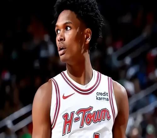 場均21+10+5！兌現(xiàn)詹姆斯天賦，你再超神下去，火箭要準(zhǔn)備頂薪了