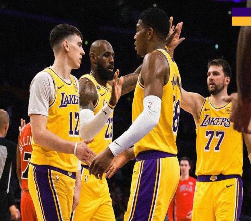 勝公牛豪取4連勝！湖人1日內(nèi)3喜臨門，詹姆斯的2大改變太了不起