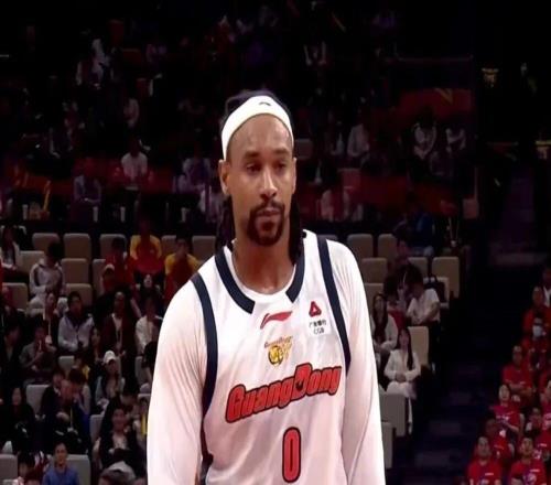 25+6，這場勝利多虧薩林杰，還有張皓嘉