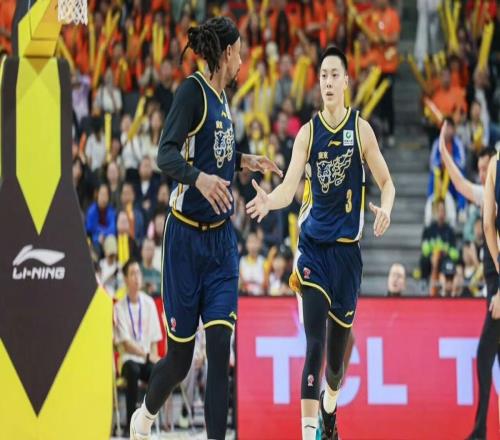 4分險勝！廣東拒絕4連敗！3外援63+13大爆發，徐杰4+6持續低迷
