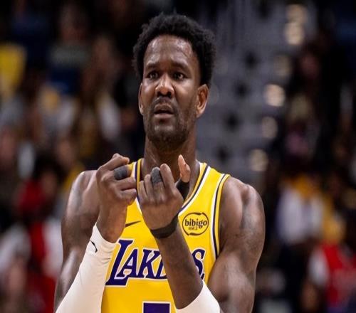 轟23+10各種怒吼！艾頓專注一戰(zhàn)贏湖媒贊譽(yù)得分20+湖人11勝1負(fù)