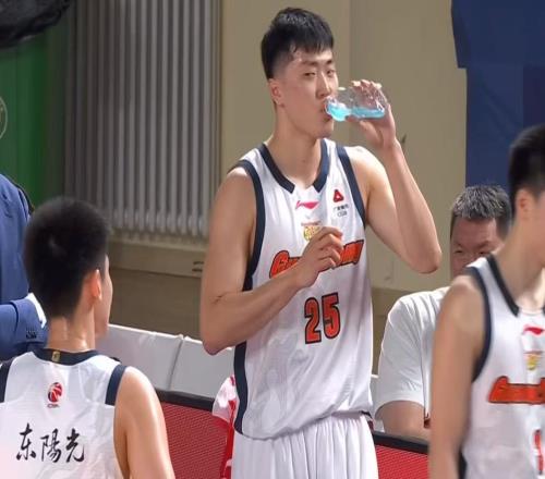 三連敗后！廣東隊(duì)被逼棄用張皓嘉，崔永熙請(qǐng)戰(zhàn)，杜鋒下課危機(jī)！