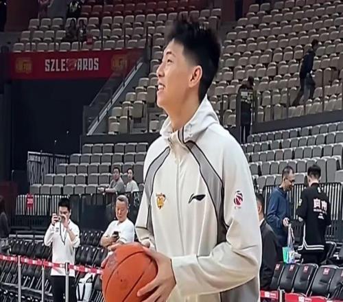 首秀倒計(jì)時(shí)！崔永熙賽前投籃訓(xùn)練手感火熱