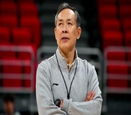 北京首鋼拒絕輸球！全力擊敗廣州男籃，麥基對(duì)位徐昕，央視直播