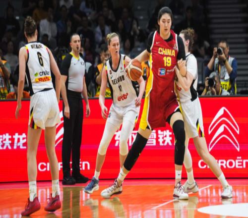 一夜之間，世預賽積分榜亂了！中國女籃形勢大好，日本2連敗難了