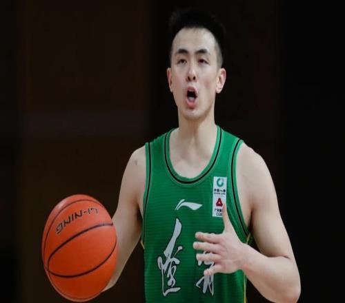 逆轉(zhuǎn)15分取四連勝！遼寧末節(jié)一波流擊潰山西趙繼偉9+5引10人砍分