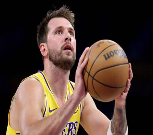 東契奇單場51分創(chuàng)6大神跡：比肩科比！賽后：球隊朝正確方向前進