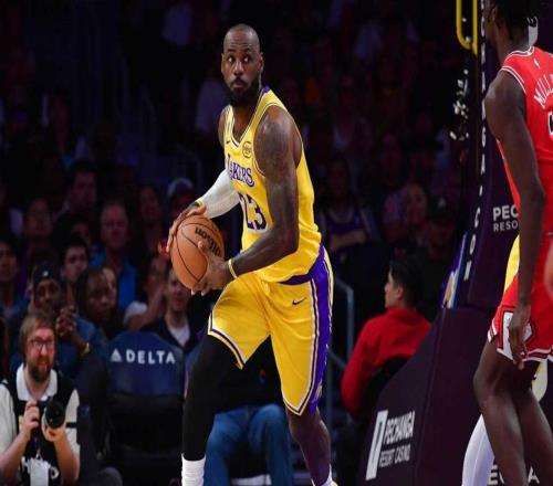 很好，湖人隊主帥表示詹姆斯明白確保東契奇和里夫斯發(fā)揮的重要性