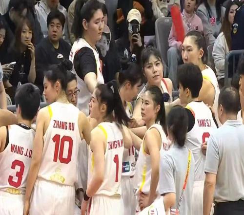 中國女籃8676力克非洲勁旅，王思雨17+5+4寶刀不老，張子宇11+5