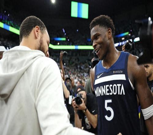 就在今天，安東尼16年前書寫的得分紀錄，被25歲愛德華茲打破了