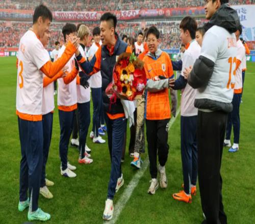 張弛退役引淚奔！山東泰山21勝國安奪兩連勝，積分清零劍指玉昆