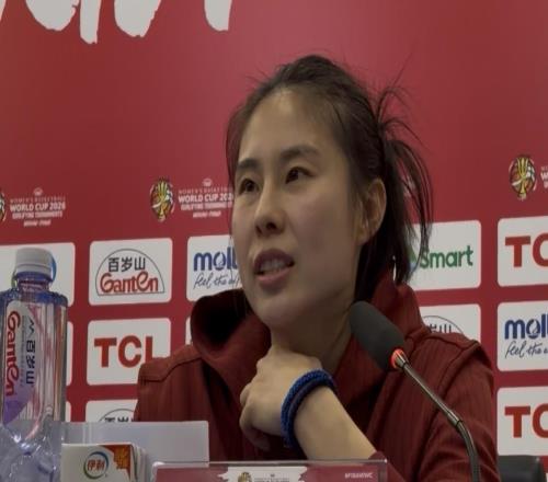 王思雨：之前的女篮已经过去了，希望大家给我们多一点理解和包容
