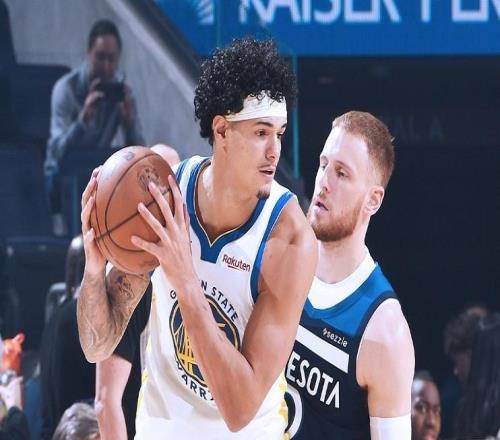 華子42+8+5超越甜瓜，波神鎖死蘭德?tīng)栯y救主，森林狼力克勇士