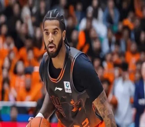 克里斯爆砍42分為邱彪遮羞，山東男籃戰(zhàn)勝青島贏下齊魯?shù)卤? />
<div   id=