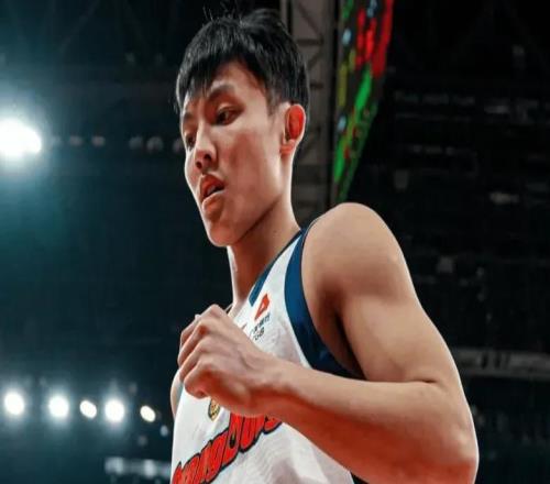 廣東末節(jié)弊端明顯！僅靠薩姆納薩林杰強(qiáng)解，杜鋒急需激活徐杰！