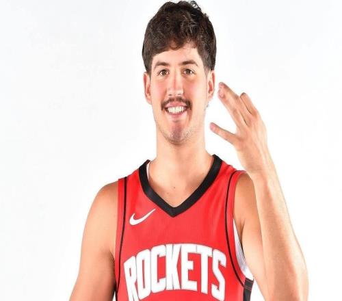 轟18+5+3，再中5記三分！火箭新射手狀態(tài)回暖，32分鐘填滿數(shù)據(jù)欄