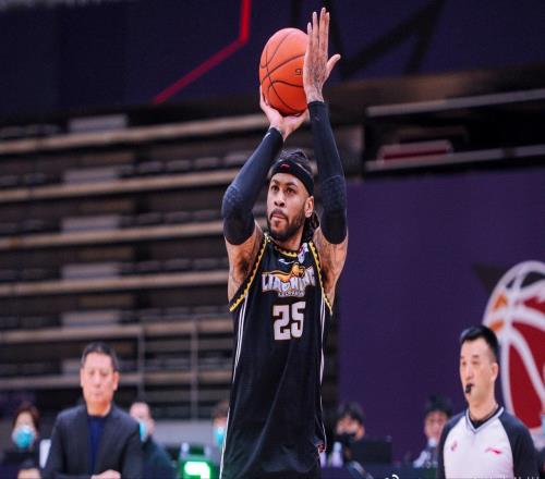 楊鳴走早了！遼籃收兩高級貨，外援不遜于張鎮(zhèn)麟，莫蘭德公開發(fā)聲