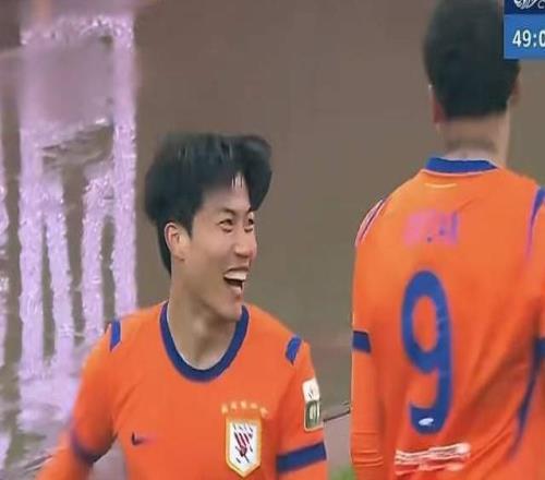 一場21！中超巔峰對決：山東泰山擊敗北京國安，克雷桑頭球絕殺