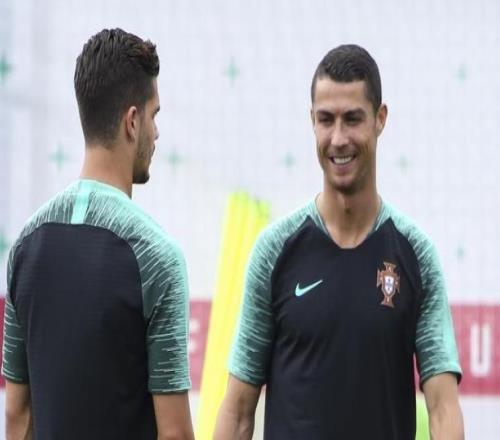 完美中鋒A席：C羅右腳與心態(tài)&伊布身體&梅西盤帶&我的直覺