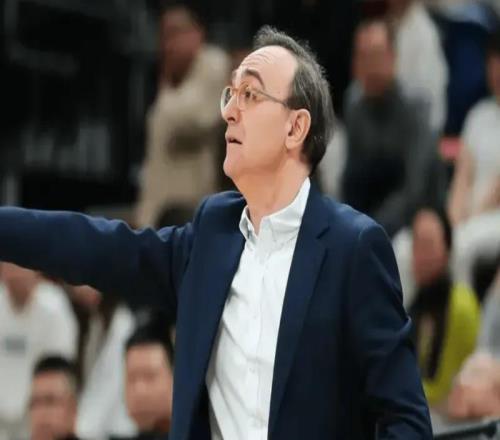 6勝1負(fù)！烏戈執(zhí)教真可以！用人調(diào)整恰到好處，會(huì)根據(jù)場(chǎng)上形勢(shì)換人