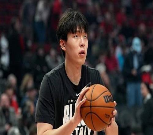 開拓者更新今日比賽傷病名單：羅威出戰(zhàn)成疑，楊瀚森可以出戰(zhàn)