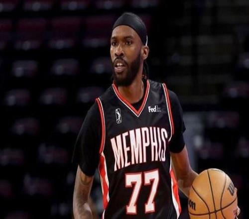 Scotto：灰熊与后卫德容雅罗达成一份10天短合同