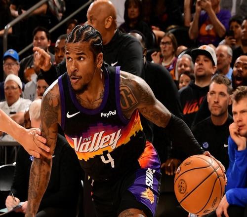 限定3月的超巨，如今成功返場(chǎng)！場(chǎng)均28+4，誰還說他是水貨榜眼