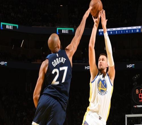 勇士一战伤三人吞4连败！无库16战11负前景黯淡萌神场下双眼空洞