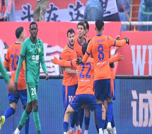 拳拳到肉的絞殺戰(zhàn)，泰山隊(duì)贏在球員個(gè)人能力！賽季目標(biāo)保三爭一