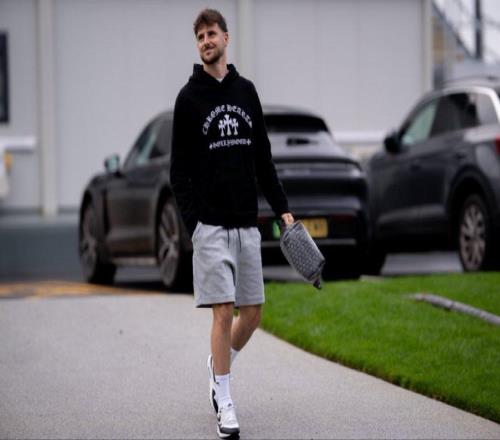 芒特帶傷恢復(fù)訓(xùn)練，復(fù)出挽救未來！卡里克證實曼聯(lián)小梅西無法首秀