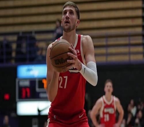 藏龍臥虎！楊瀚森在開拓者二隊的替補曾是肯塔基大學的先發(fā)中鋒