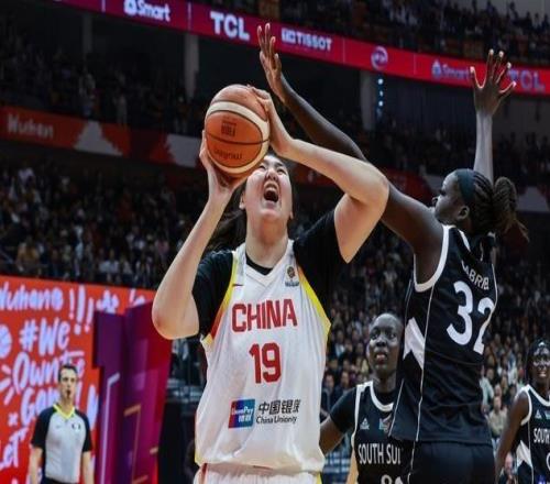 女籃“核武”小試牛刀！張子宇7中5砍11分5板下半場(chǎng)獲提前輪休