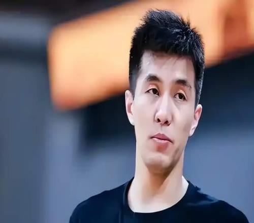 前往北京治療！郭艾倫深夜發(fā)聲，官宣決定，廣州隊批準，我們等你