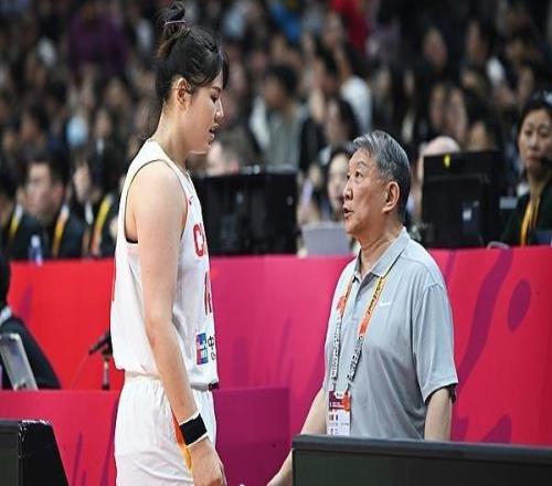 女籃世預(yù)賽王思雨及時(shí)爆發(fā)助中國女籃擊敗南蘇丹