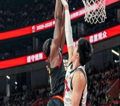 不應(yīng)該！周鵬掩護動作引杜鋒不滿，媒體人：有失前國家隊隊長水準(zhǔn)