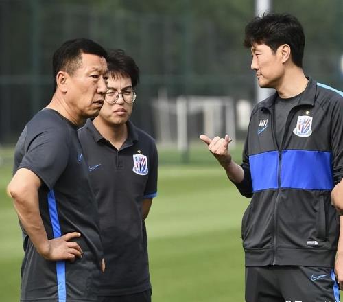 他是上海申花功臣，幫球隊(duì)3奪足協(xié)杯冠軍，甘當(dāng)助教20年不搶風(fēng)頭