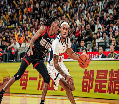 賠了夫人又折兵！廣東宏遠若裁掉麥考爾，要支付其全部薪水