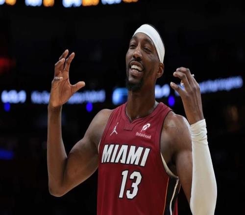 搞笑，熱火阿德巴約在砍83分后，開始關(guān)注科比布萊恩特的X賬號(hào)