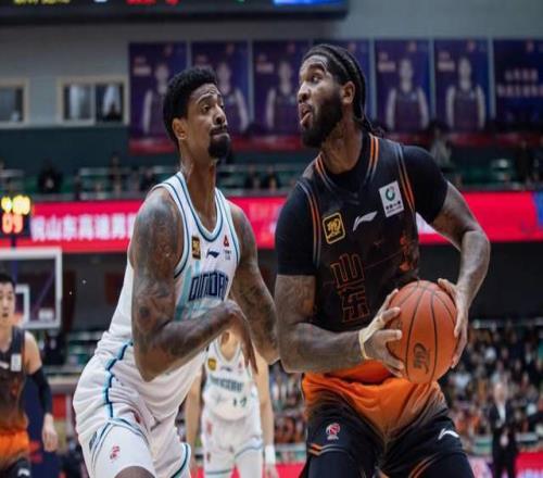 20投狂砍42分13板！CBA第一大外援徹底攤牌全聯(lián)盟，邱彪押寶成功