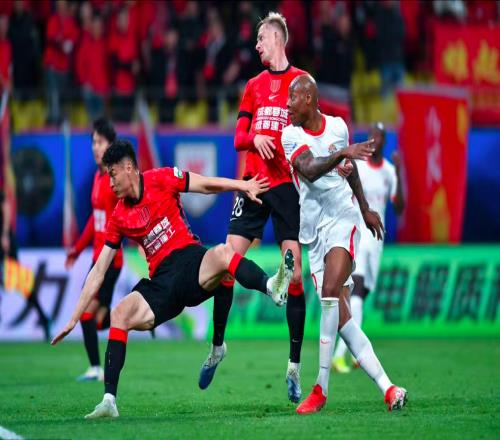 10！中場核心角球破門一劍封喉上賽季第3兩連勝領(lǐng)跑中超