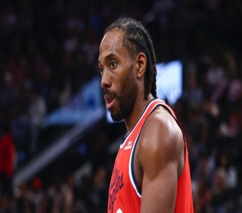 小卡傷退31+6創(chuàng)歷史，威少209次三雙手刃舊主，國王終結(jié)快船4連勝