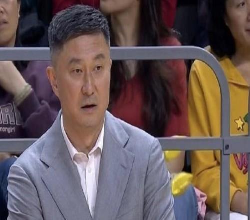 杜鋒：常規(guī)賽不該打得這么緊，如此大起大落對球隊的傷害太大