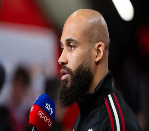 個人最佳位置姆伯莫：我能踢多個位置，但沒有最喜歡的